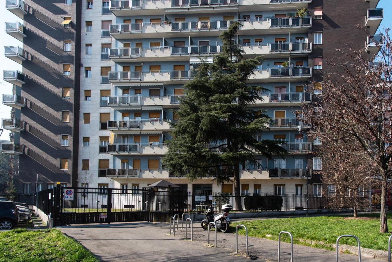San Siro Stadium - Youhosty Milan Exterior photo